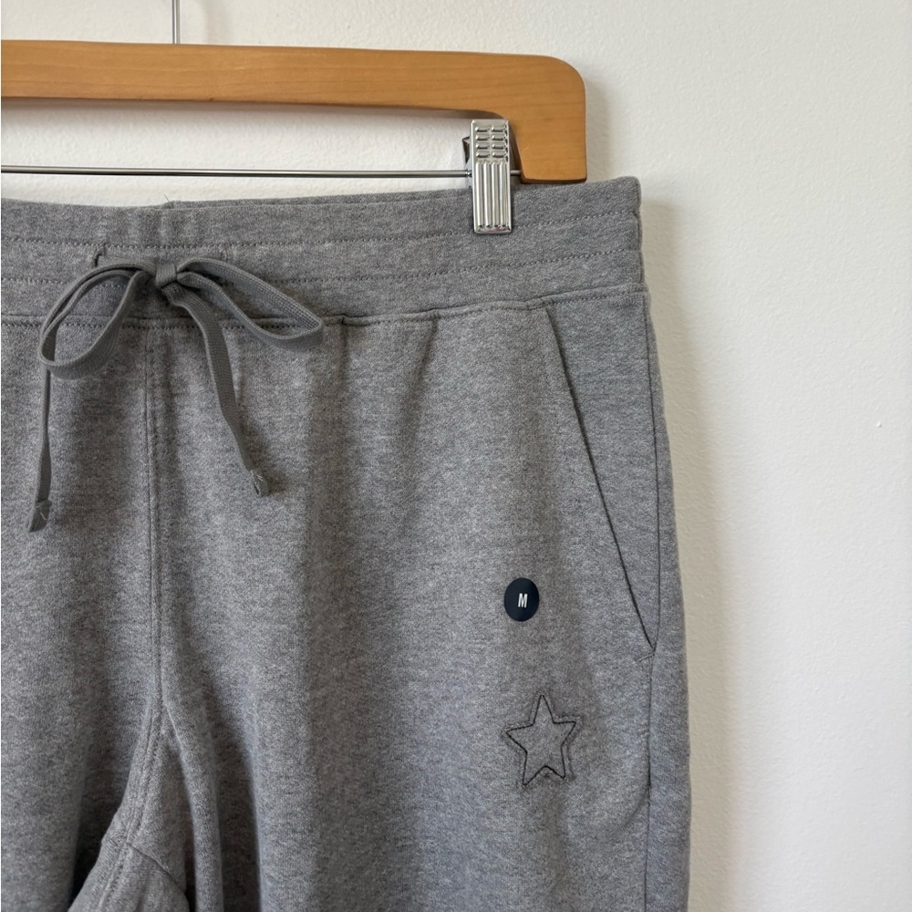 Hollister Star Graphic Straight Sweatpants – Grey – NWT – Multiple Sizes - Picture 3 of 5